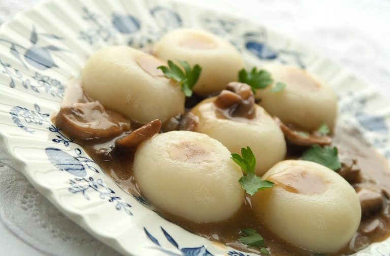 Silesian dumplings — kluski śląskie